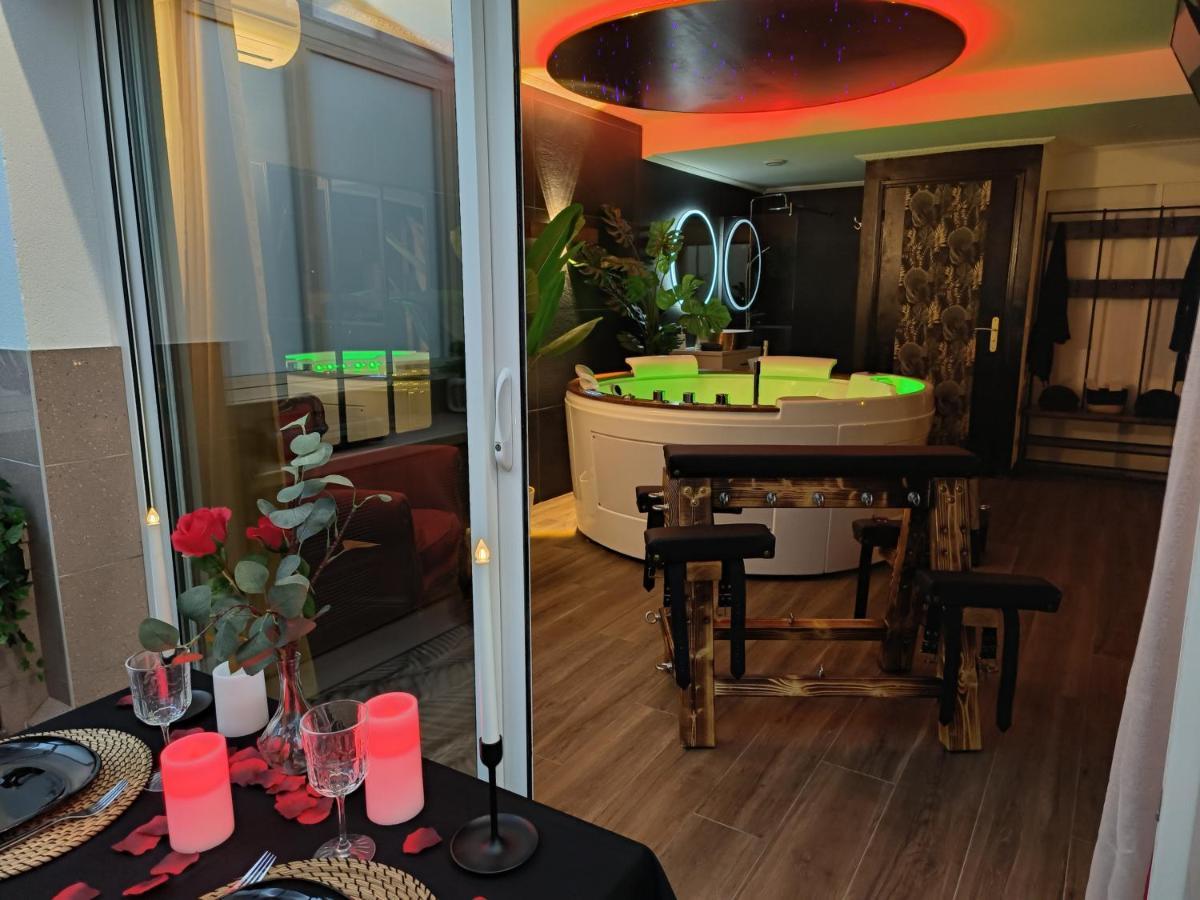 La Loveroom Bdsm De Nice " La Chambre Luxe Des Desirs " Eksteriør bilde